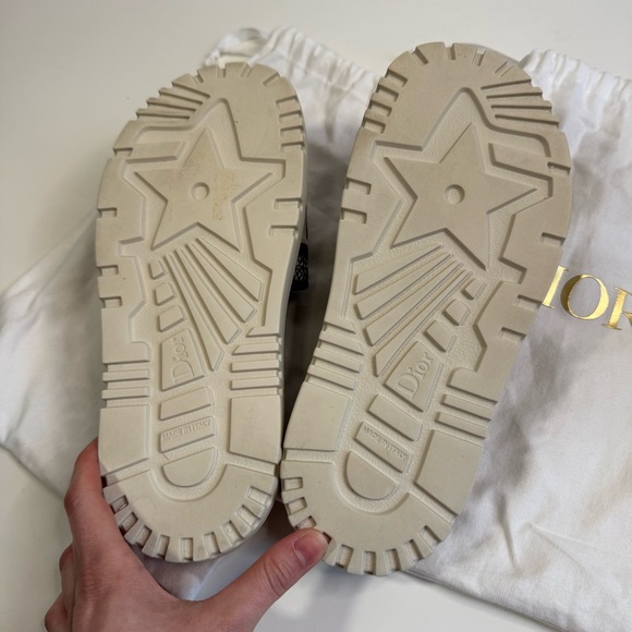 Christian Dior Dway Navy and Cream Slides Sandals - Picture 5 of 16